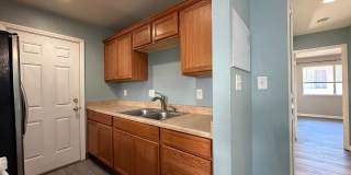 Upstairs 2/1 home in Greenback Estates Gallery 3