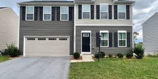 4 bed, 2.5 bath, Single Family Home in Martinsburg, WV Gallery 1