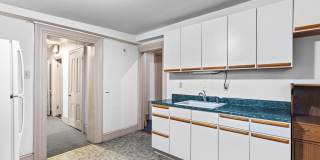 152 N MAIN Street Gallery 28