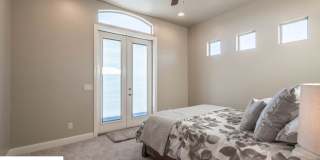 Stunning 2 Bedroom Fully Furnished Home. Community Pool & Mini Golf! Gallery 43