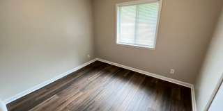 Three Bedroom Ranch Home Gallery 7