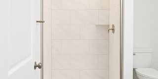 $1000 OFF YOUR 1ST MONTHS RENT! BRAND NEW TOWNHOME IN THE DESIRABLE SOUTHRIDGE AREA! Gallery 35