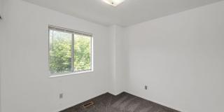 Spacious 4 Bedroom Townhome in SLC w 1 car garage Gallery 12