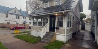 Remodeled West Side 3 Bedroom House Gallery 1