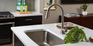 Nine15 Midtown Gallery 30