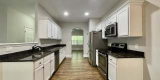 80 E. Lakeview Drive Gallery 7
