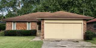 3 bedroom - 1.5 bathroom home in SE Springfield GREAT LOCATION! 3 bedroom - 1.5 bathroom home in SE Springfield GREAT LOCATION! Gallery 1