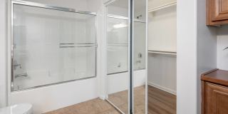 Le Blanc Gallery 20