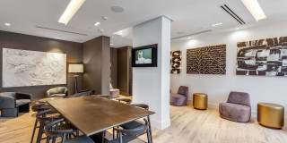 The Registry Las Olas Gallery 31