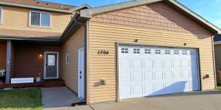 3 Bedroom Townhome Gallery 1