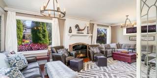Charming North Admiral Craftsman w/ Modern Updates! Gallery 4