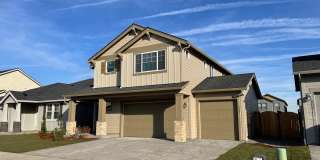 NEWER 4 Bed 2.5 Bath Home! Located near the Ridgefield Outdoor Recreation Center, equestrian facilities, & golf courses! Gallery 4