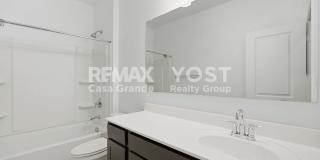 Beautiful Kitchen, Open Layout, and Room to Relax! Gallery 17