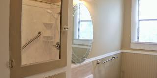 812 Burleson Street Gallery 9