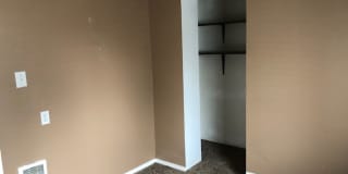 VINTAGE BUNGALOW NEAR CORBIN PARK AVAILABLE NOW!! Gallery 7