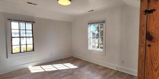 217 S Walnut Street Gallery 25