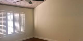 Beautiful and spacious multilevel townhouse in model home condition Gallery 17
