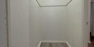 Charming, Studio Freshly Painted, move in ready Gallery 6