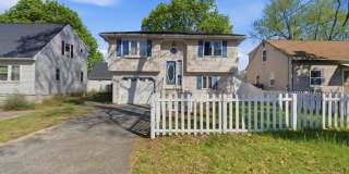 Move-In Ready 3 Bedroom Single Family House in Springfield! Move-In Ready 3 Bedroom Single Family House in Springfield! Gallery 1