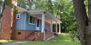 Black Mountain - Wooded lot, One-Level home, Room to Garden! Gallery 1