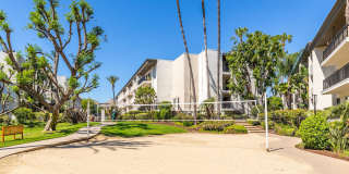 The Plaza at Sherman Oaks Gallery 36
