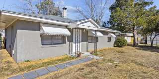 404 Pine Street Gallery 1