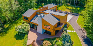 369 E Shore Road Gallery 1