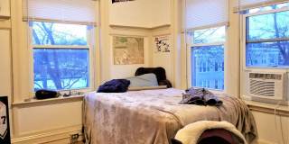 Fabulous Fenway 2-bed with Heat/Hot Water Included Gallery 3