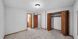 Charming 3BR Townhome in Lincoln Gallery 12