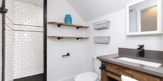 202 Dolphin Place Gallery 21