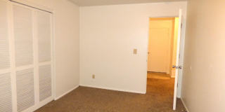 Rent Special: 1/2 Off June's Rent!! - Downstairs 2 Bedroom Unit Gallery 21