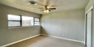 Price Drop!  Viewable Now!  Small Pets Accepted! Gallery 31