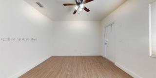 74 W 15th St Gallery 16