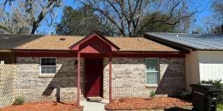 3421 N Carnation Court Gallery 33