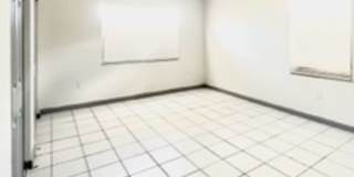 Three Bedroom Single Family Home with Private Fenced Yard Gallery 10