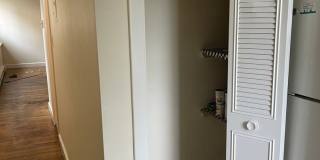 Modern Spacious Sunny Studio  in old School building Conversion Utilities included NO Fee Students ok Gallery 3