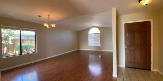 Single Story Beautiful Bay View Home Gallery 3