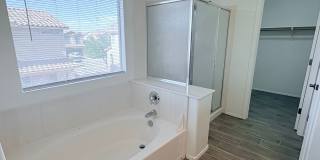4 bed/3bath in desirable Paseo Del Rio Community Gallery 23