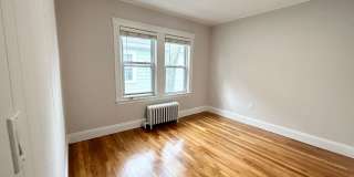 Mission Hill Modern 4bed Apartment  with laundry - September 1 move in Gallery 8