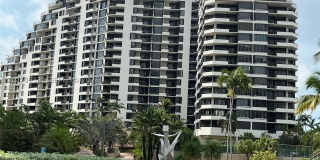 520 Brickell Key Dr Gallery 7