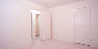 2/1 Apartment in East Austin Gallery 9