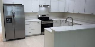 Brand NEW - never used appliances - 3 bedroom 2 bath with patio , 1 car garage - Gallery 3