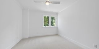 625 Glascock Street Gallery 30