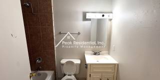 Charming 2 bedroom 1 bathroom Apartment! Gallery 11