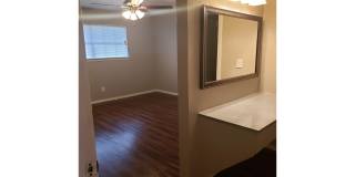 Camelot Apartments Gallery 80