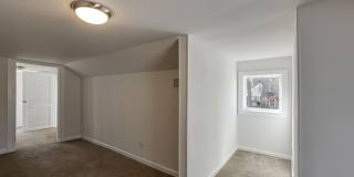 Newly Renovated 3BR/1BTH with Loft for Rent! Gallery 27