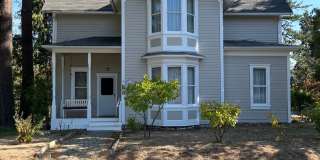 2 story, 4 bedroom 1 bathroom home in Canyonville. Gallery 1