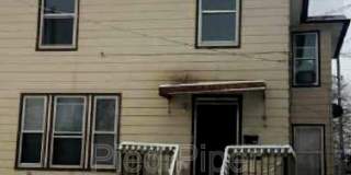 253 1/2 W Pleasant St Gallery 1