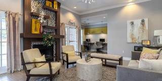 Ashley Midtown Gallery 19