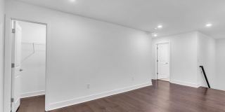 122 Woolley Court Gallery 25